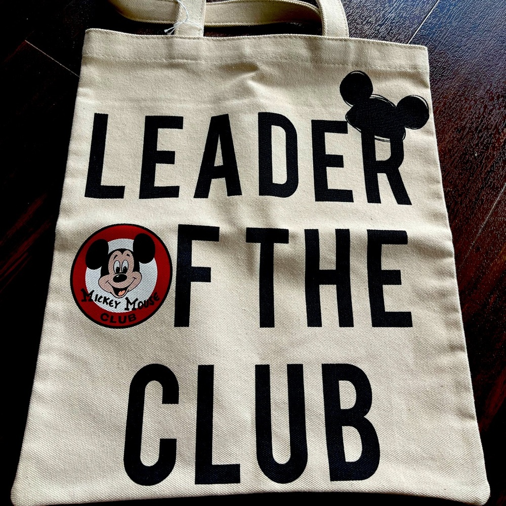 Disney Leader of the Club Tote NWT. Mint condition.